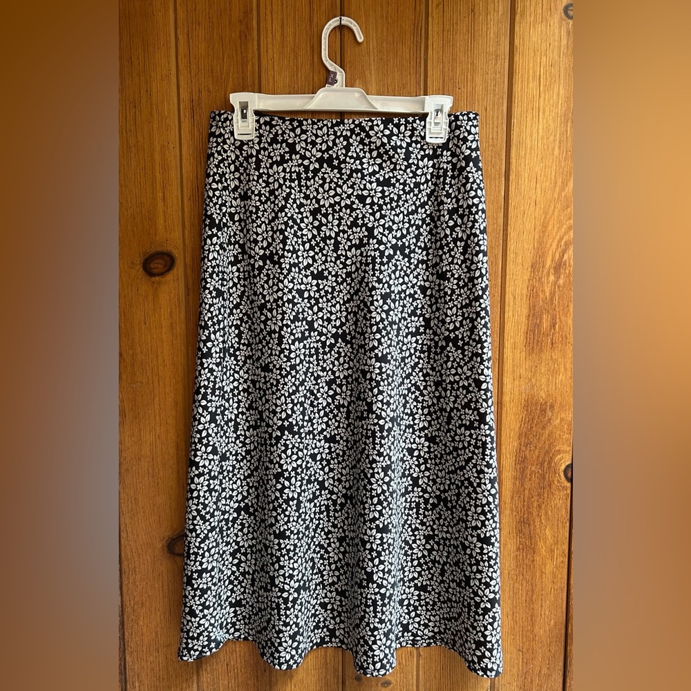 Francesca’s Black and White Floral Midi Skirt